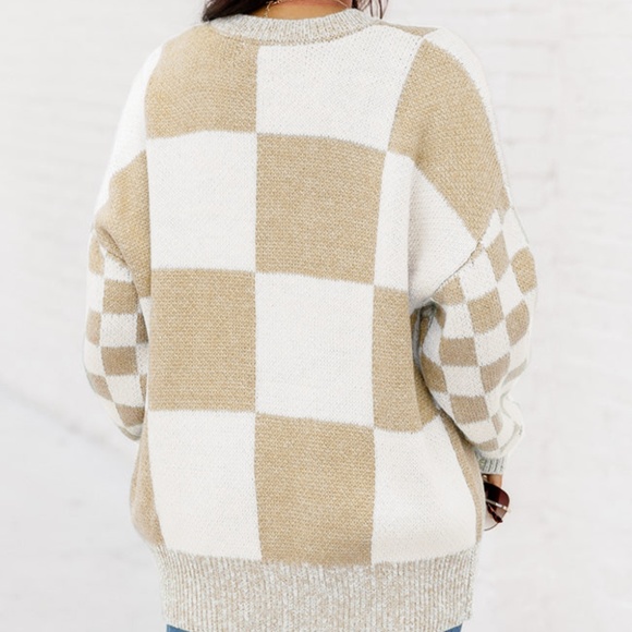 Checkered Sweater - Picture 3 of 5